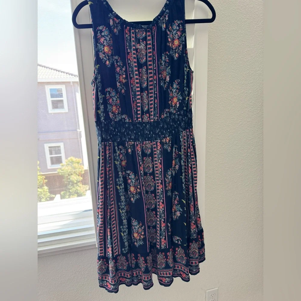 Bila Floral Midi Dress - Black and Pink - Picture 6 of 6